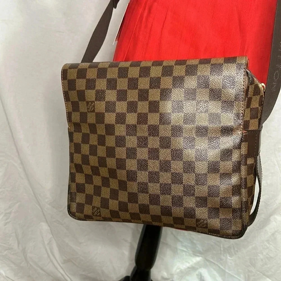 Louis Vuitton Naviglio messenger bag - Picture 2 of 12